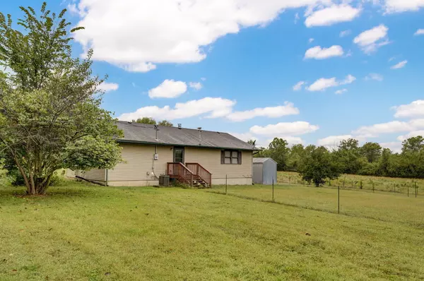 Urbana, MO 65767,211 N Pacific ST