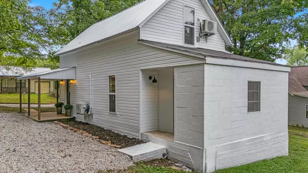 West Plains, MO 65775,609 Woodland Ave