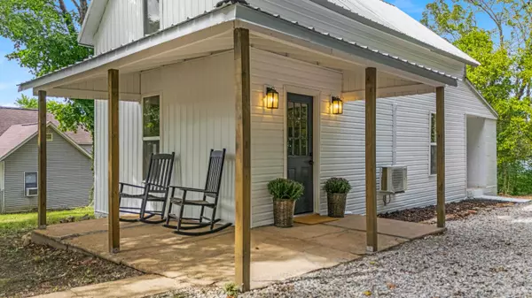 West Plains, MO 65775,609 Woodland Ave