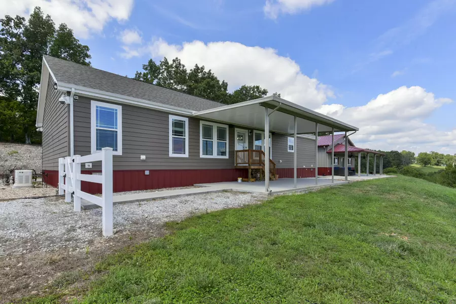 21018 Farm Road 2260, Eagle Rock, MO 65641