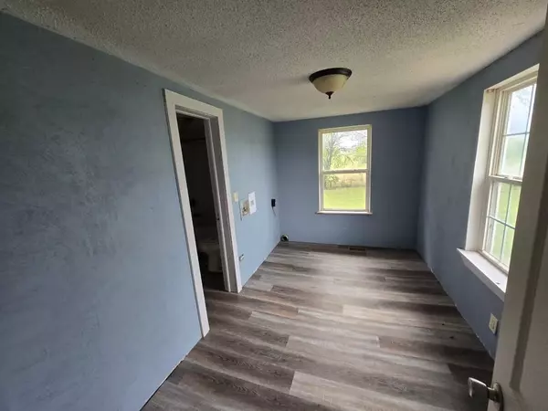 Buffalo, MO 65622,8 Slater RD