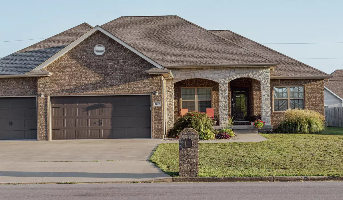 Webb City, MO 64870,2237 N Greystone SQ