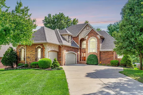 1256 W Lakewood ST, Springfield, MO 65810