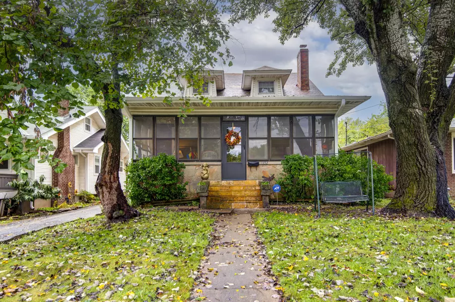 1352 E Elm ST, Springfield, MO 65802