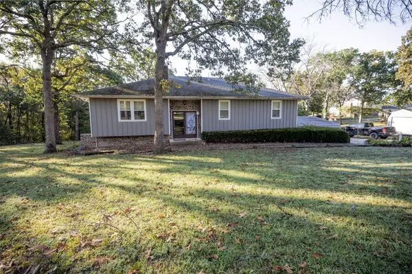 23042 Indian Lane, Hermitage, MO 65668