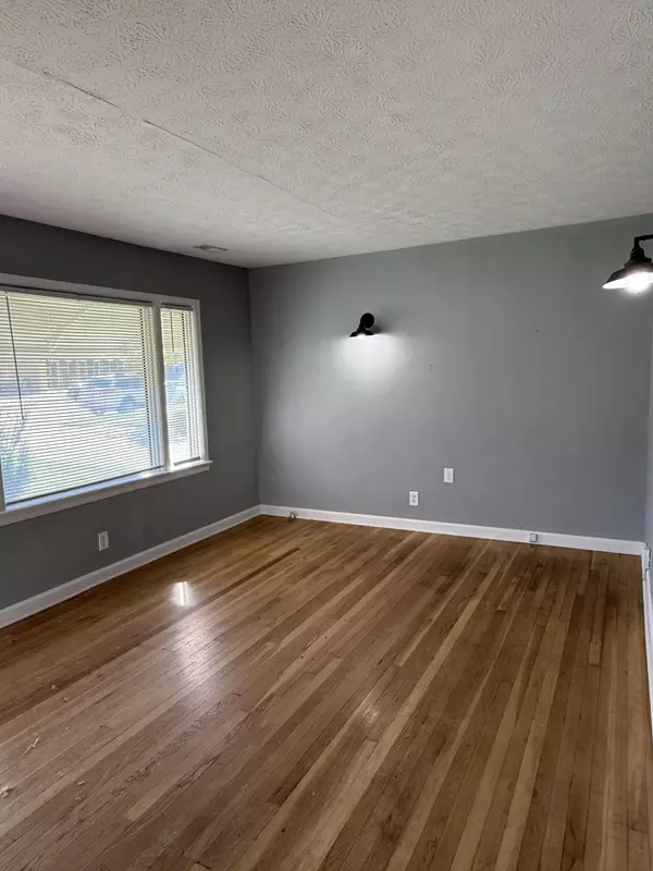 Springfield, MO 65803,1719 N Weller AVE