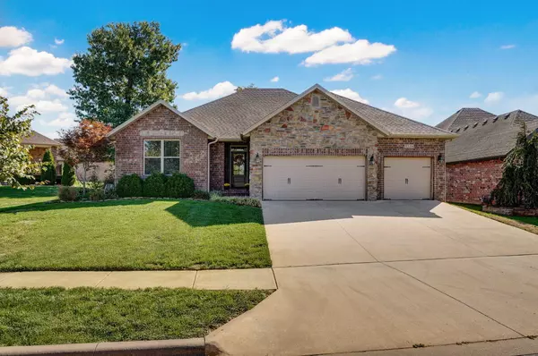 5326 S Faust AVE, Springfield, MO 65810