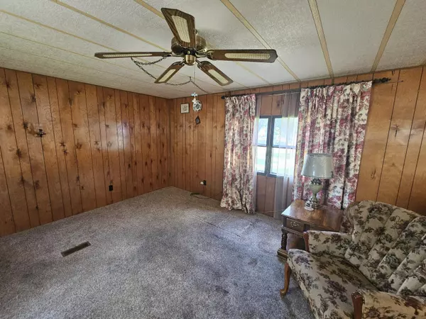 El Dorado Springs, MO 64744,406 S Summer ST