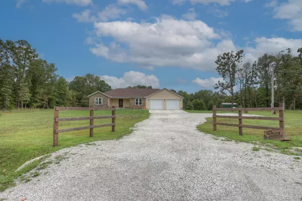 11905 Aspen RD, Diamond, MO 64840