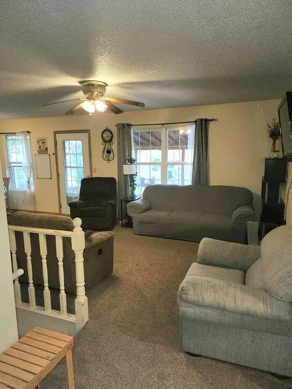 Houston, MO 65483,670 Lone Pine ST