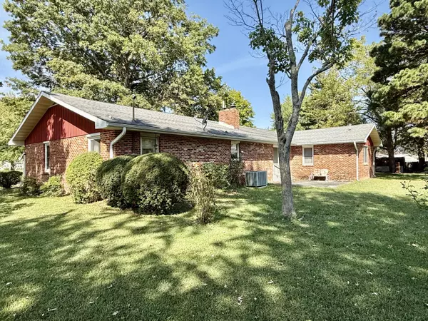 Mountain Grove, MO 65711,902 N Hovis ST