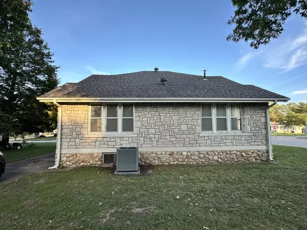 Carthage, MO 64836,1127 S Garrison AVE