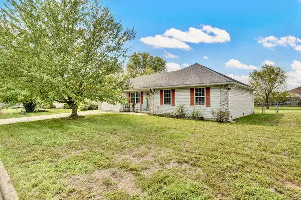 1205 S Kristopher AVE, Republic, MO 65738