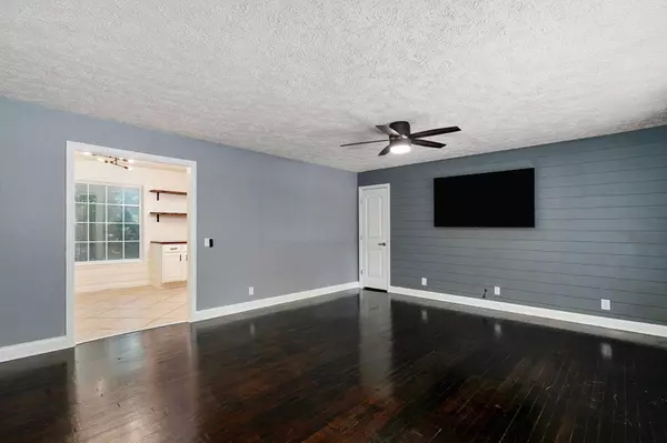 Springfield, MO 65804,1901 S Sieger DR