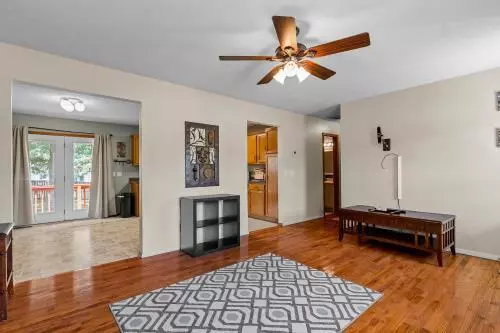 Marshfield, MO 65706,817 Willow ST