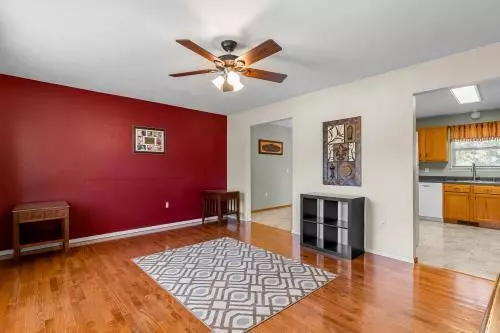 Marshfield, MO 65706,817 Willow ST