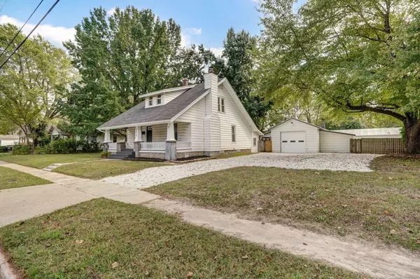 2010 W Atlantic ST, Springfield, MO 65803