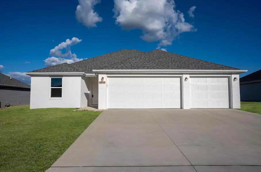 1003 Abbey AVE, Monett, MO 65708