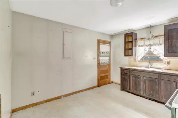 Bolivar, MO 65613,1110 & 1036 West Maupin ST