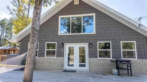Houston, MO 65483,16051 Forrest Drive