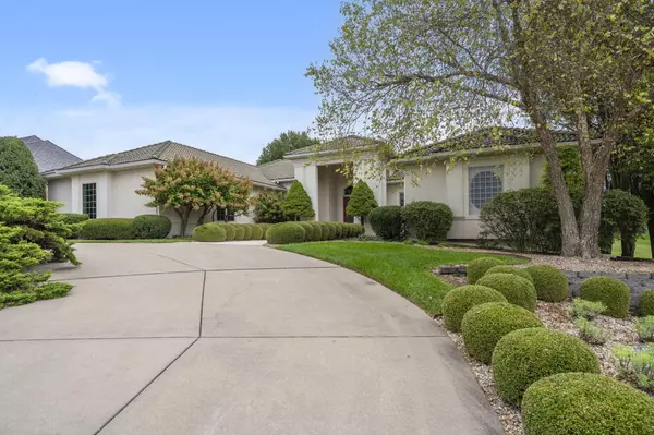 5364 S Castlebay DR, Springfield, MO 65809