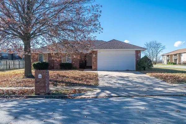 5645 S Jefferson AVE, Springfield, MO 65810