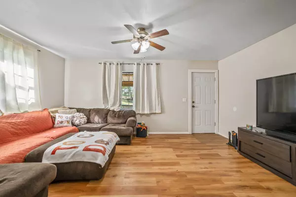 Jane, MO 64856,1504 State Highway 90