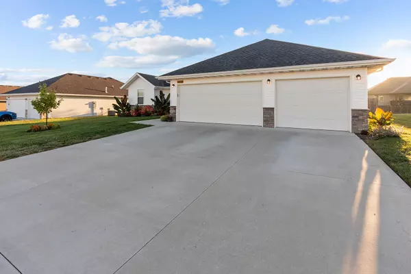 Republic, MO 65738,1354 S Olde Savannah AVE