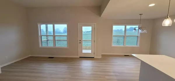 Nixa, MO 65714,918 S Deerfield CT