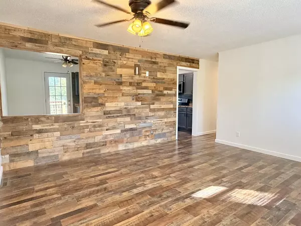 Aurora, MO 65605,720 N Elliott AVE