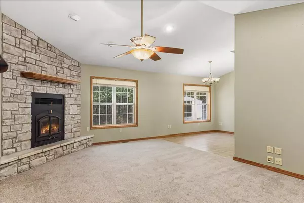 Marshfield, MO 65706,580 Cedar Hill LN