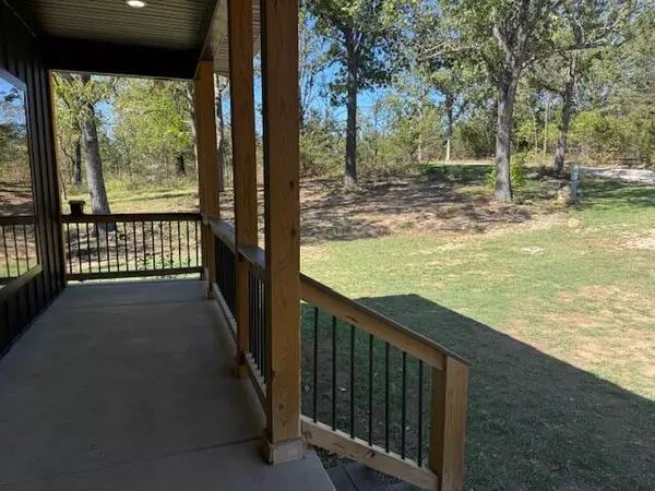 West Plains, MO 65775,8336 County Road 8970
