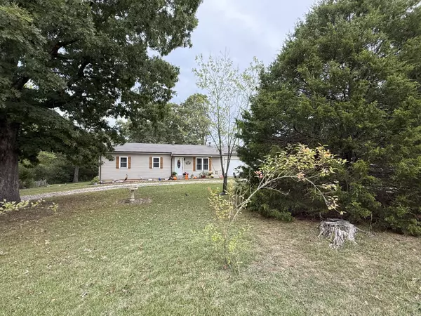 14462 Worth LN, Plato, MO 65552