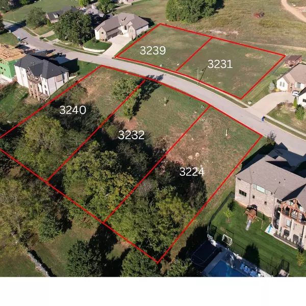 3240 W Bluffview ST, Springfield, MO 65810
