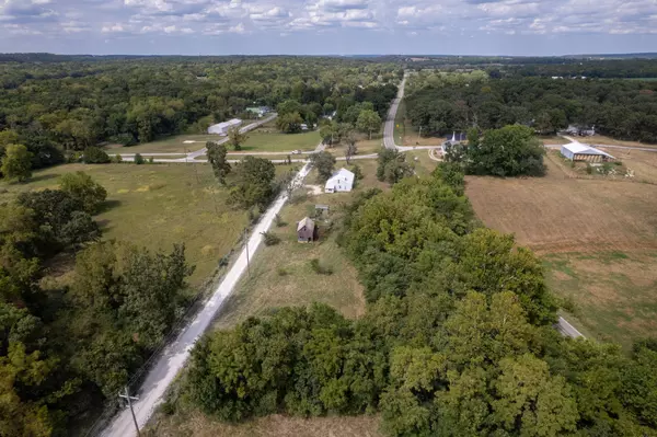 Dunnegan, MO 65640,3818 S 28th RD #B