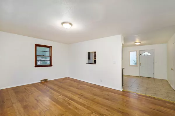 Springfield, MO 65803,1607 1609 E Commercial ST