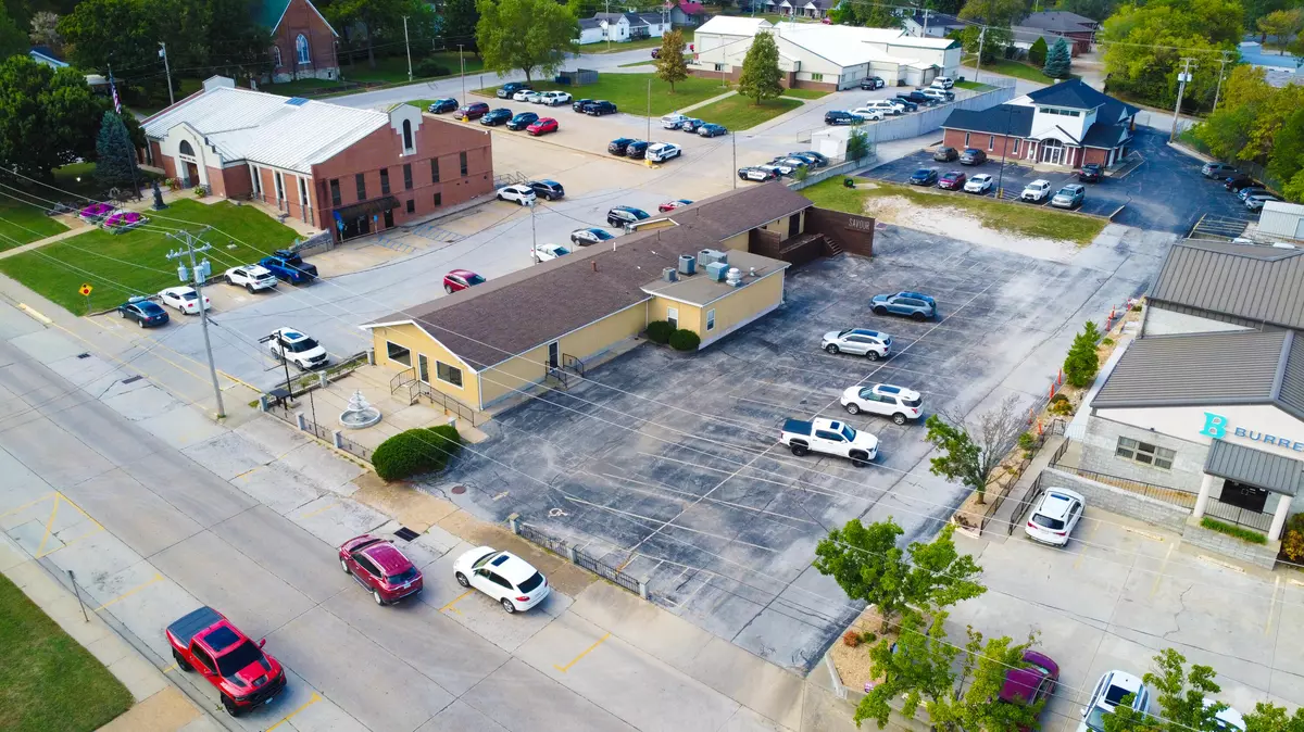 Bolivar, MO 65613,329 S Main AVE