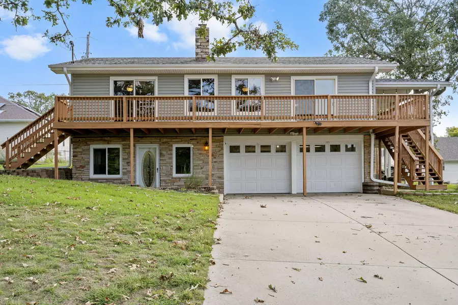 106 Lakeshore DR, Blue Eye, MO 65611