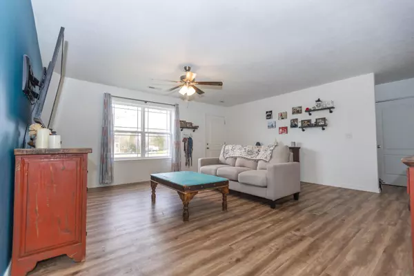 Reeds Spring, MO 65737,89 Romans RD