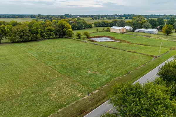 Carl Junction, MO 64834,001 Locust RD