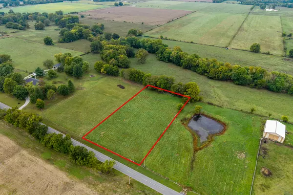 001 Locust RD, Carl Junction, MO 64834