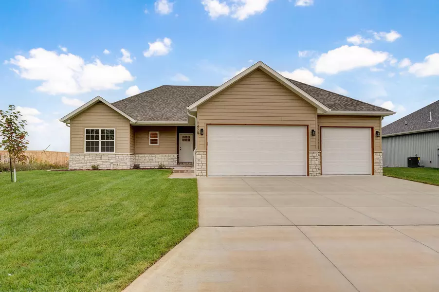 1429 N Collins DR, Republic, MO 65738