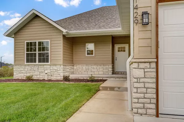 Republic, MO 65738,1429 N Collins DR