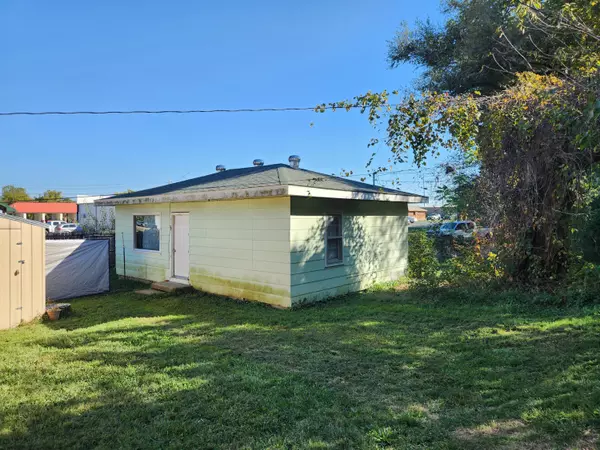 West Plains, MO 65775,31 & 33 Burgoyne ST