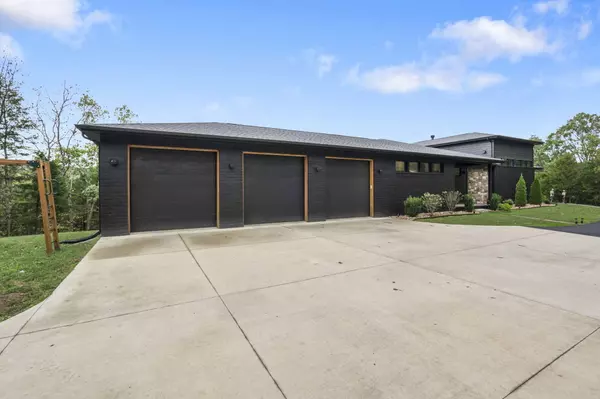 Rogersville, MO 65742,8890 E State Highway Ad