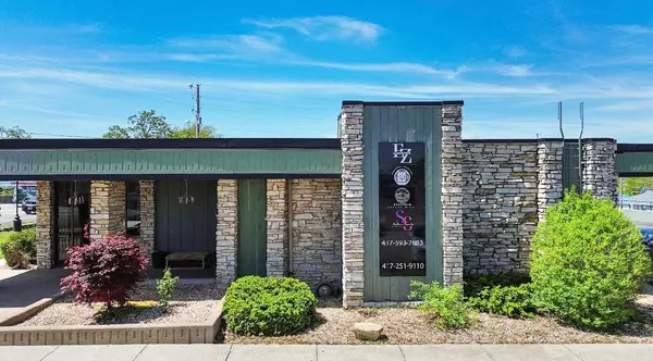 115 Shadowrock DR, Forsyth, MO 65653