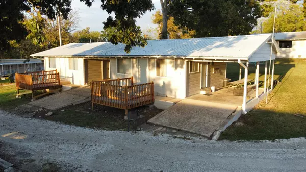 26304 County Road 322, Pittsburg, MO 65724