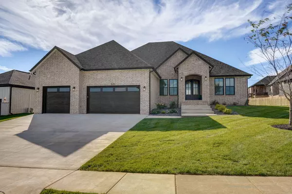 1525 N Marlowe AVE, Springfield, MO 65802