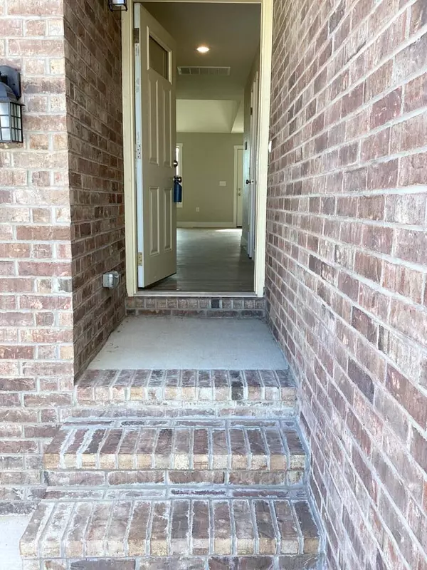 Bolivar, MO 65613,3780 W Riley ST