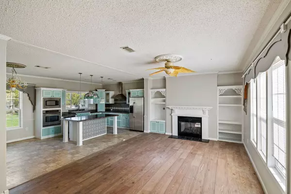 Ash Grove, MO 65604,604- W Cave ST